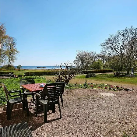 Two-bedroom Holiday In 4