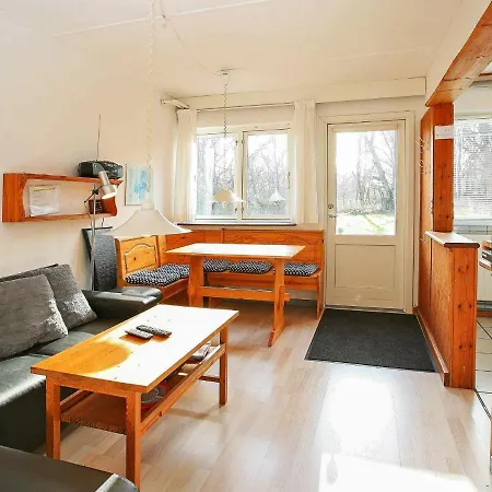 Two-bedroom Holiday In 4 Apartment Svaneke