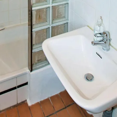 Apartment Two-bedroom Holiday In 4 Svaneke